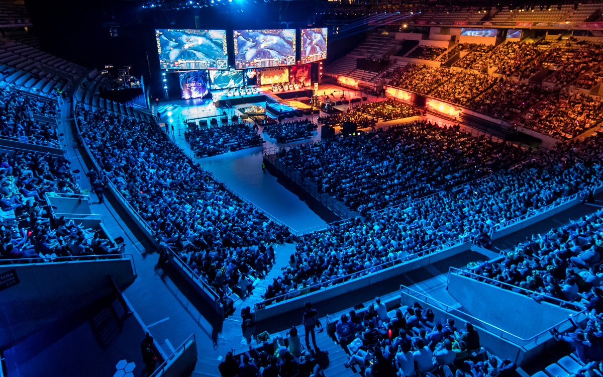 WBG世界赛出征照：逐光而行，此志唯赢！